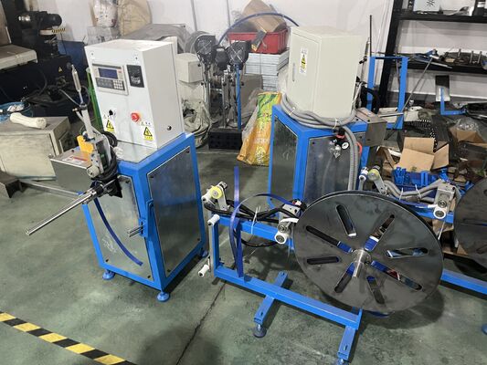 Macchina per il rivestimento delle estremità dei condotti flessibili | Attrezzatura per l'inserimento del rivestimento del bordo interno